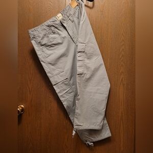 G.H. Bass & Co. Light Gray 100% Cotton Cargo Pants NEW WITH TAGS Size 10
